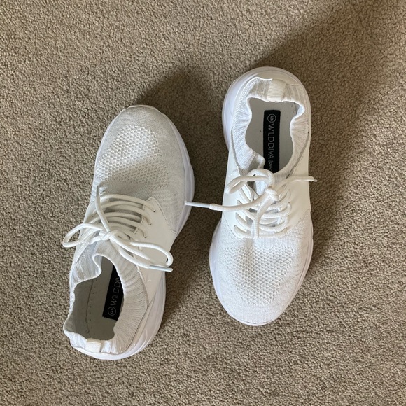 WILD DIVA Lounge White Tennis Shoes - Sneakers - Picture 2 of 4